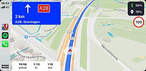 CarPlay: Blue navigation instruction block partially freezing